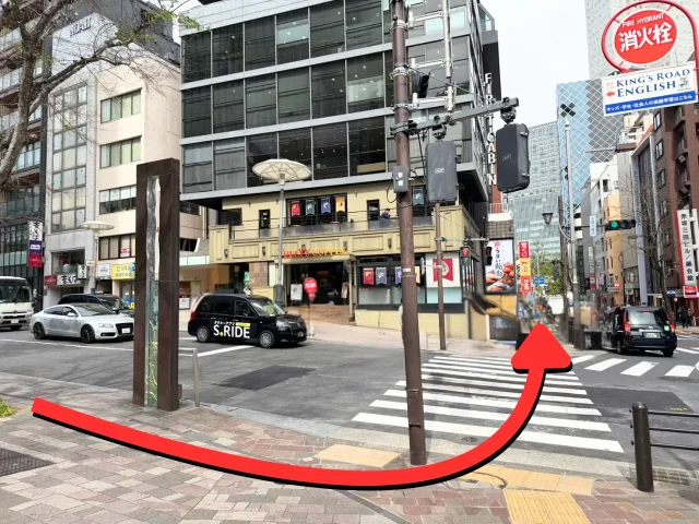 交差点（赤坂五丁目交差点方面）